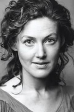 Emma Cleasby interpreta Katherine Sinclair