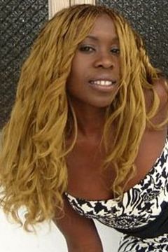 Sylvia Johnson interpreta Woman of couple