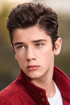 Daniel DiMaggio interpreta Young Dusty