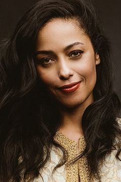 Meta Golding interpreta Female Counsel