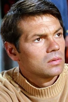 Gary Lockwood interpreta Earl