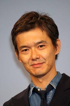 Atsuro Watabe interpreta Yoshii / Higata