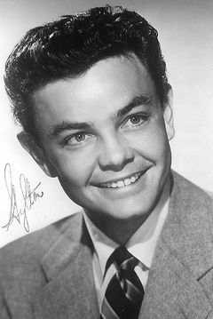 Richard Hylton interpreta Stuart Conroy