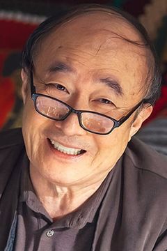 Yoon Joo-sang interpreta Old man Park