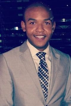 Jered Meeks interpreta FBI Agent