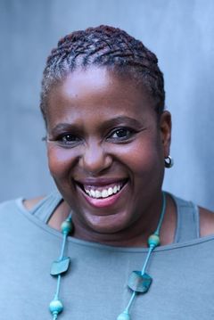 Pamela Nomvete interpreta Martine