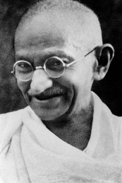 Mahatma Gandhi interpreta Himself (archive footage)