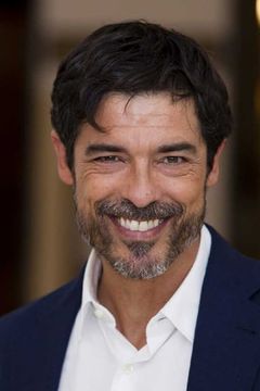 Alessandro Gassmann interpreta Sergio Valenti