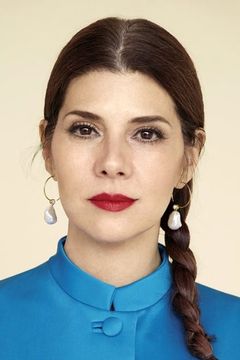 Marisa Tomei interpreta Woman at Pool