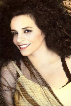 Amina Annabi interpreta Mahrnia