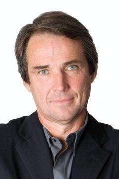 Alan Hansen interpreta Himself
