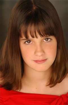 Keaton Tyndall interpreta Baby Thomas Reilly (uncredited)
