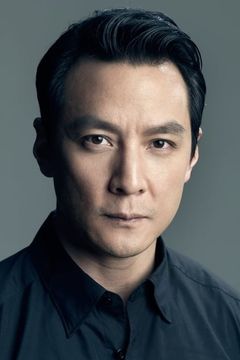 Daniel Wu interpreta Sunny