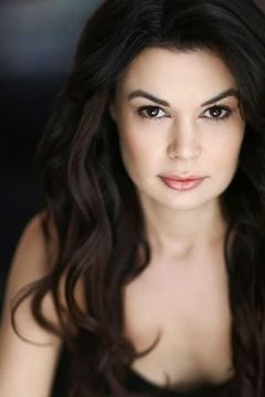 Jordana Largy interpreta Tenneson's Secretary