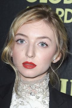 Hana Hayes interpreta Lizzie Sanderson