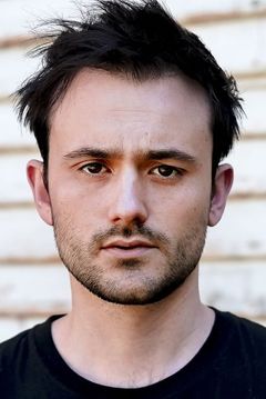 Jack McTaggart interpreta Australian Soldier