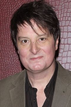 Christopher Evan Welch interpreta Clerk - Edward McPherson