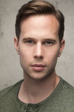 Samuel J. Weir interpreta Ensemble Student