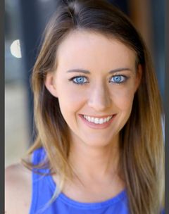 Jenn Foreman interpreta Jocelyn / Dancer
