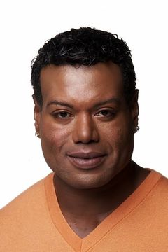 Christopher Judge interpreta Cop at Cafe