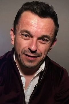 Krystoff Fluder interpreta Marval, the lilliputian