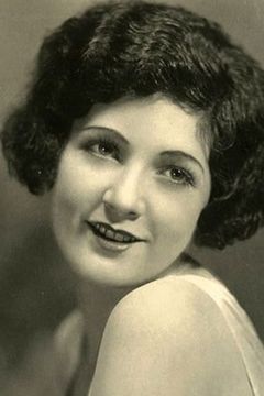 Merna Kennedy interpreta Circus Proprietor's Stepdaughter, a Circus Rider