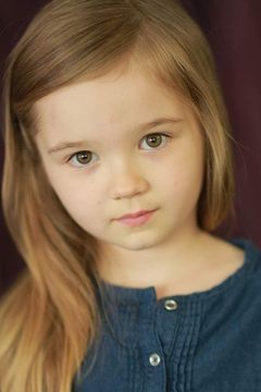 Evangeline Hill interpreta Young Mike