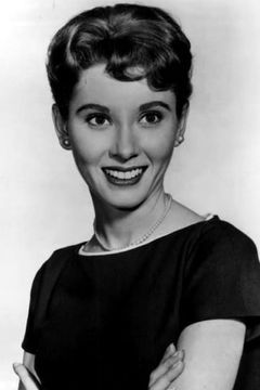 Elinor Donahue interpreta Orphanage Woman