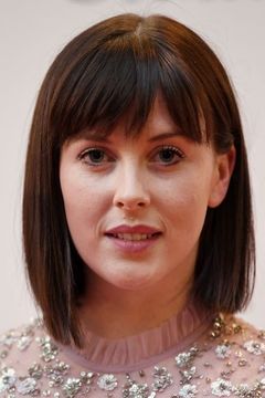 Alexandra Roach interpreta Helen