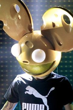 deadmau5 interpreta Himself
