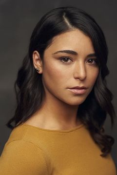 Nicole Muñoz interpreta 3rd OC Girl