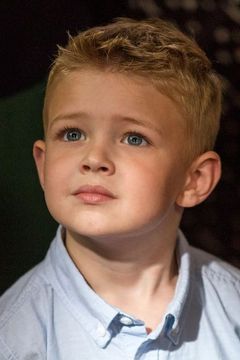 Connor Corum interpreta Colton