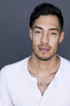Scotty Tovar interpreta Javier Ovando
