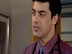 Raj Ryan interpreta Dr. Hamada