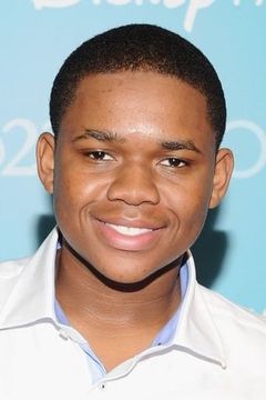 Doc Shaw interpreta Marcus Little