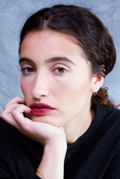 Edwina Zajdermann interpreta Juju
