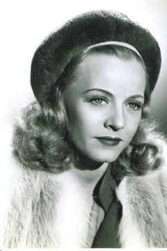 Helene Reynolds interpreta Fleur de Lys
