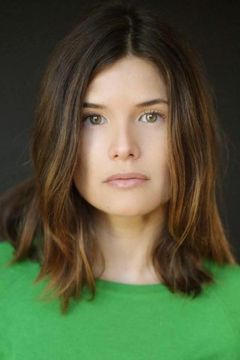 Flavie Péan interpreta Chloé Becker