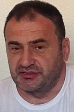 Faruk Pruti interpreta Sirdjan