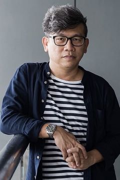 Kongdej Jaturanrasmee interpreta President (voice)