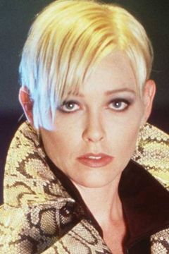 Pamela Gidley interpreta Dottie Thompson