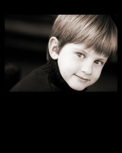 Jake D. Smith interpreta Archie Kelly