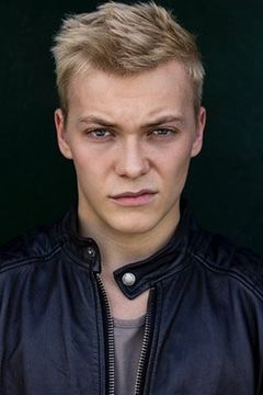 Julius Nitschkoff interpreta Tim Münzinger