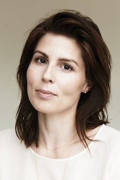Cecilie Stenspil interpreta Helene Aurland
