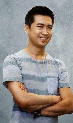 Aaron Le interpreta Young Monk