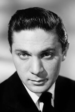 Mickey Knox interpreta Marty Parisi