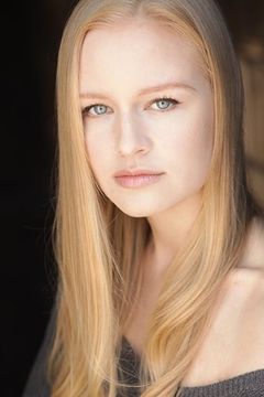 Clare O'Connor interpreta Young Madeline