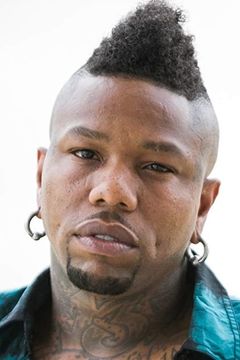 Dominic 'Taz' Alexander interpreta One-Percenter #4 - Lukas