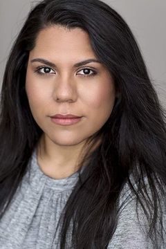 Leydi Morales interpreta Female Death Row Guard
