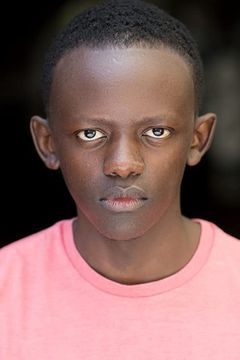 John Kamau interpreta Savareen Miner (uncredited)